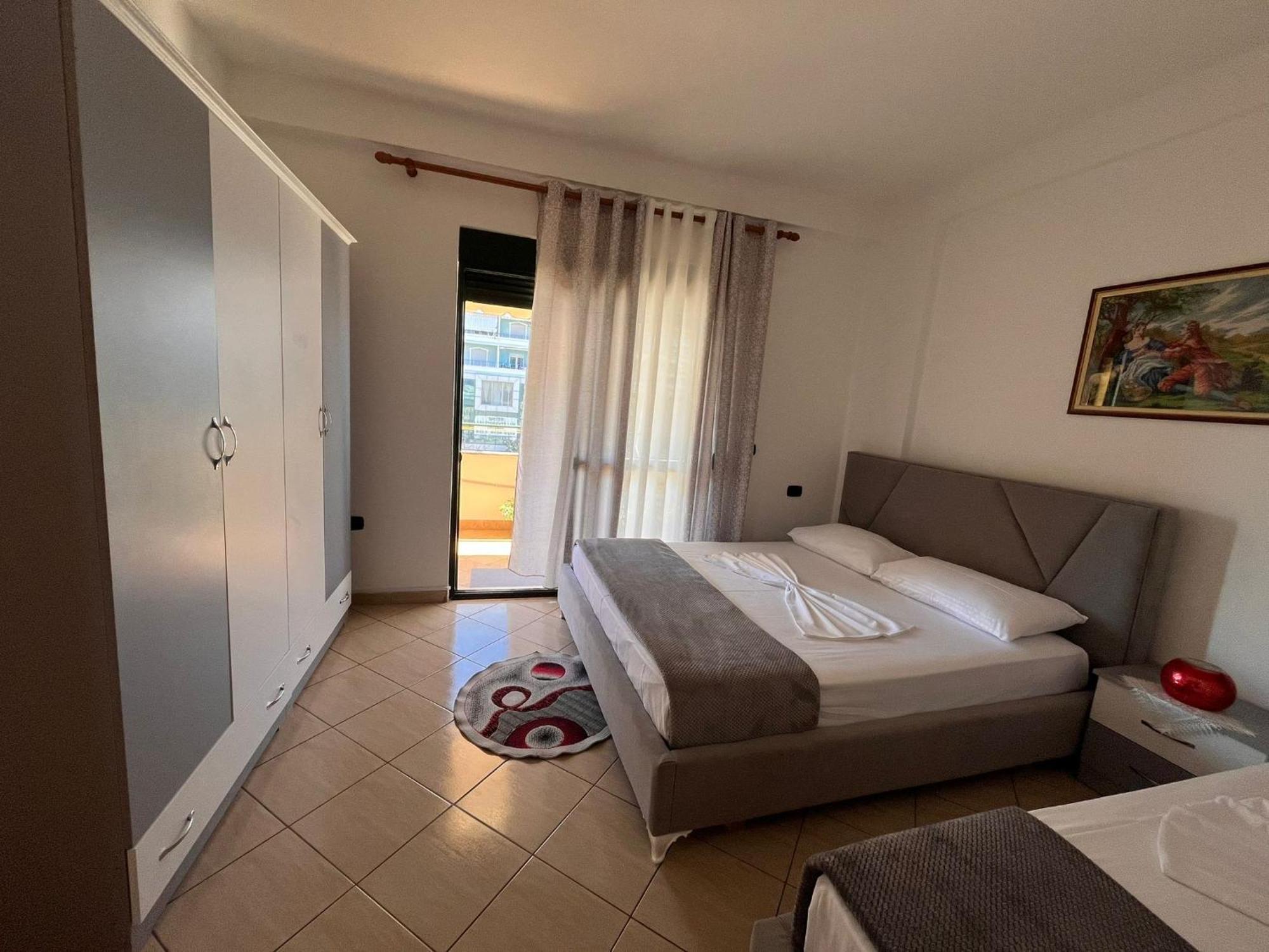 Appartement Rikardo Apartament à Vlorë Extérieur photo