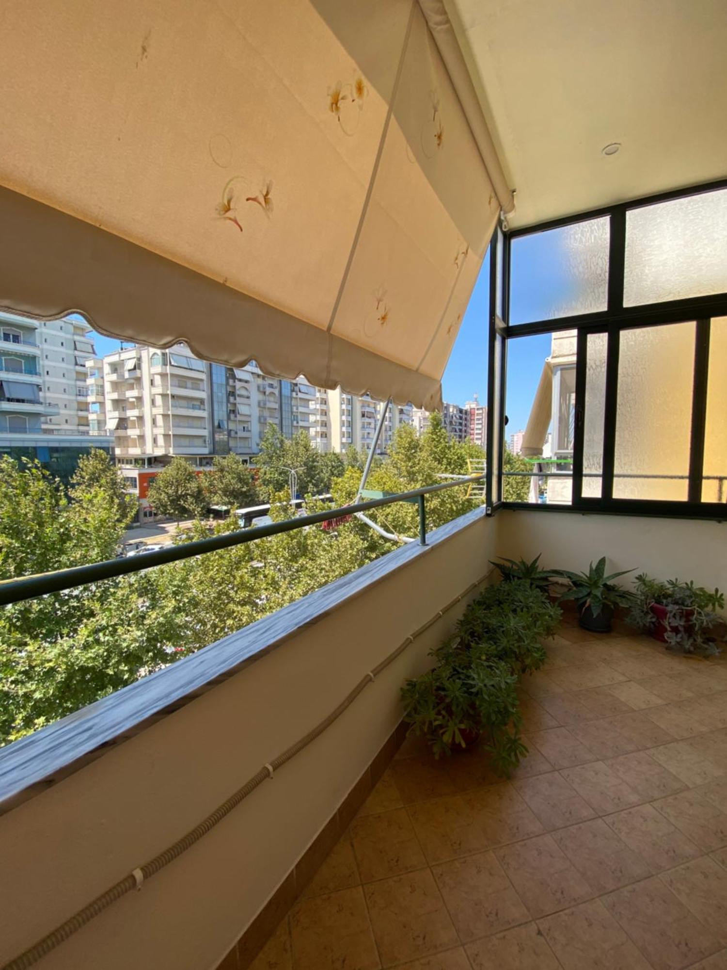Appartement Rikardo Apartament à Vlorë Extérieur photo