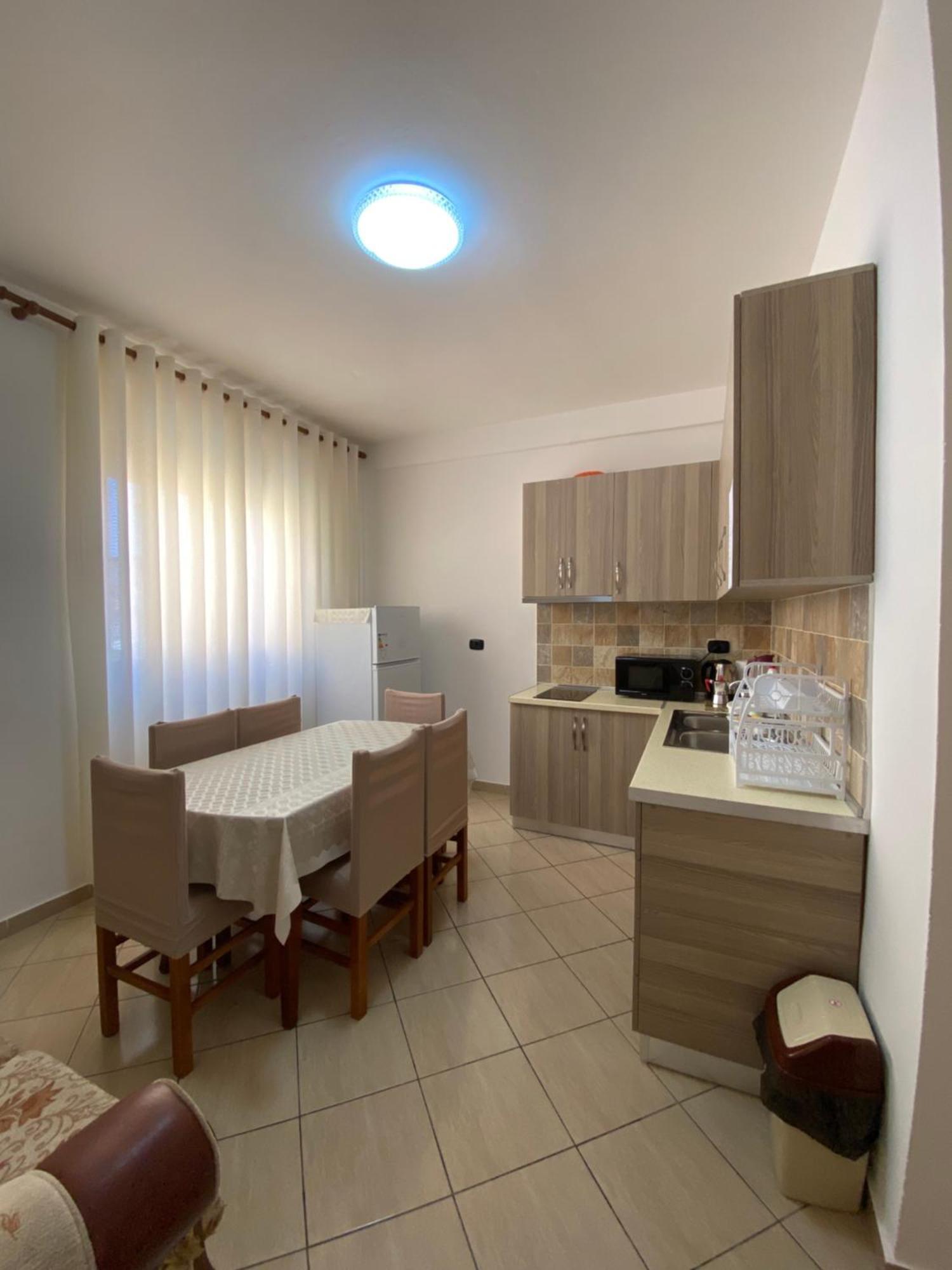 Appartement Rikardo Apartament à Vlorë Extérieur photo