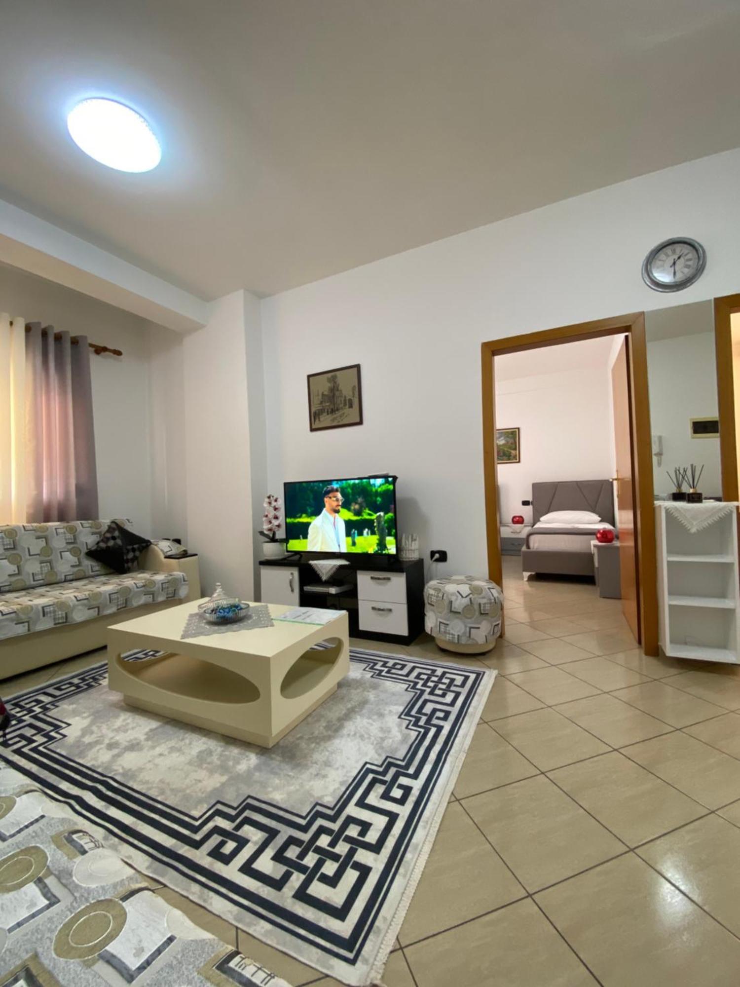 Appartement Rikardo Apartament à Vlorë Extérieur photo